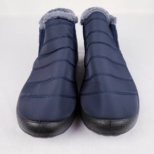 Women's indoor footware